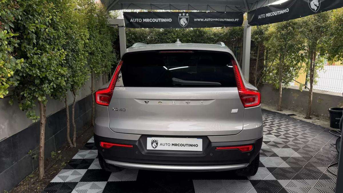 volvo-xc40-2023-hibrido-1477cc