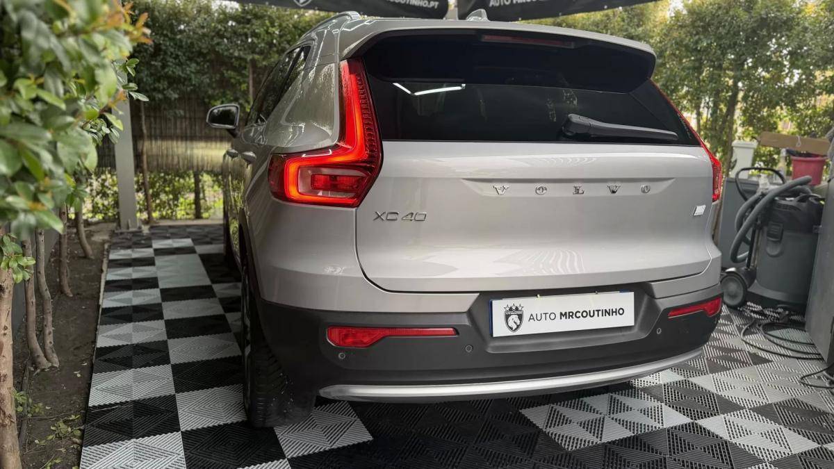 volvo-xc40-2023-hibrido-1477cc
