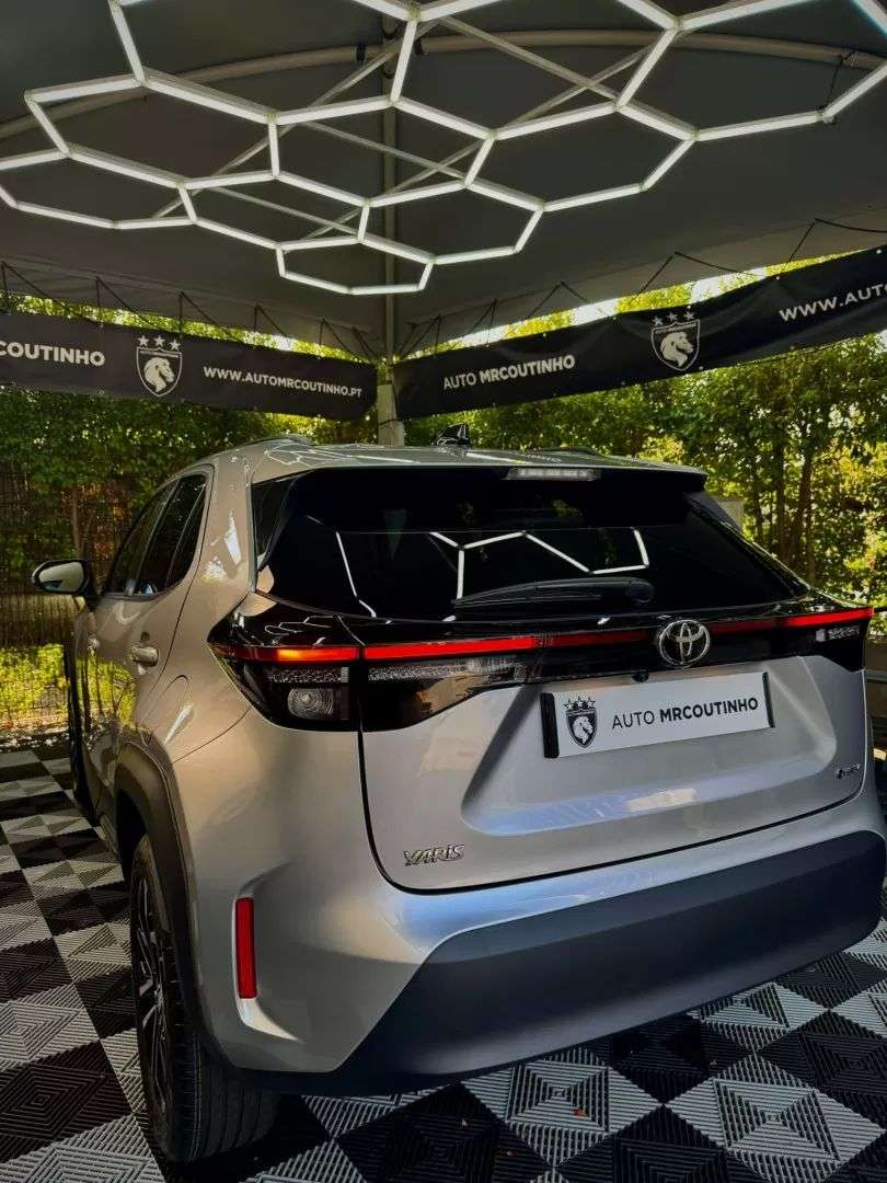 toyota-yaris-cross-2025-hibrido-a-gasolina-1490cc