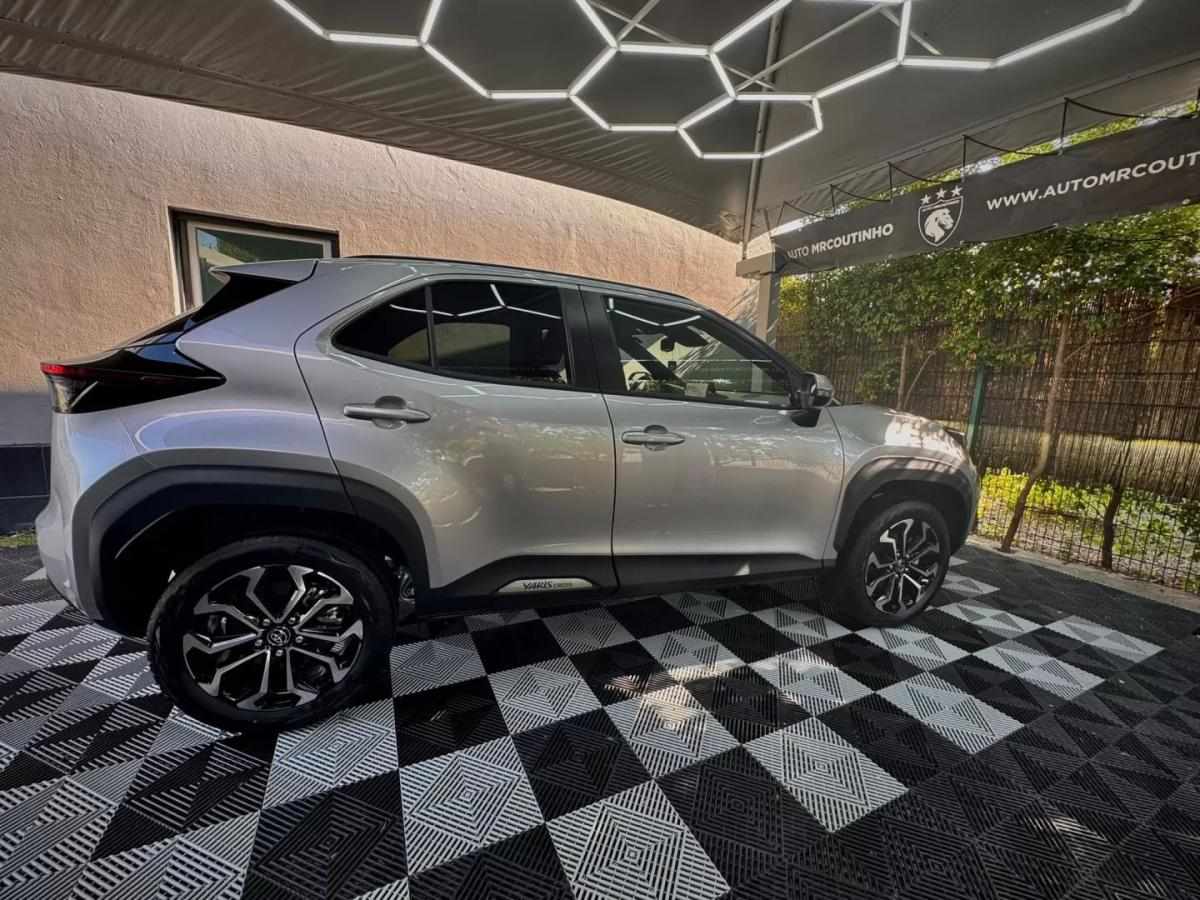 toyota-yaris-cross-2025-hibrido-a-gasolina-1490cc