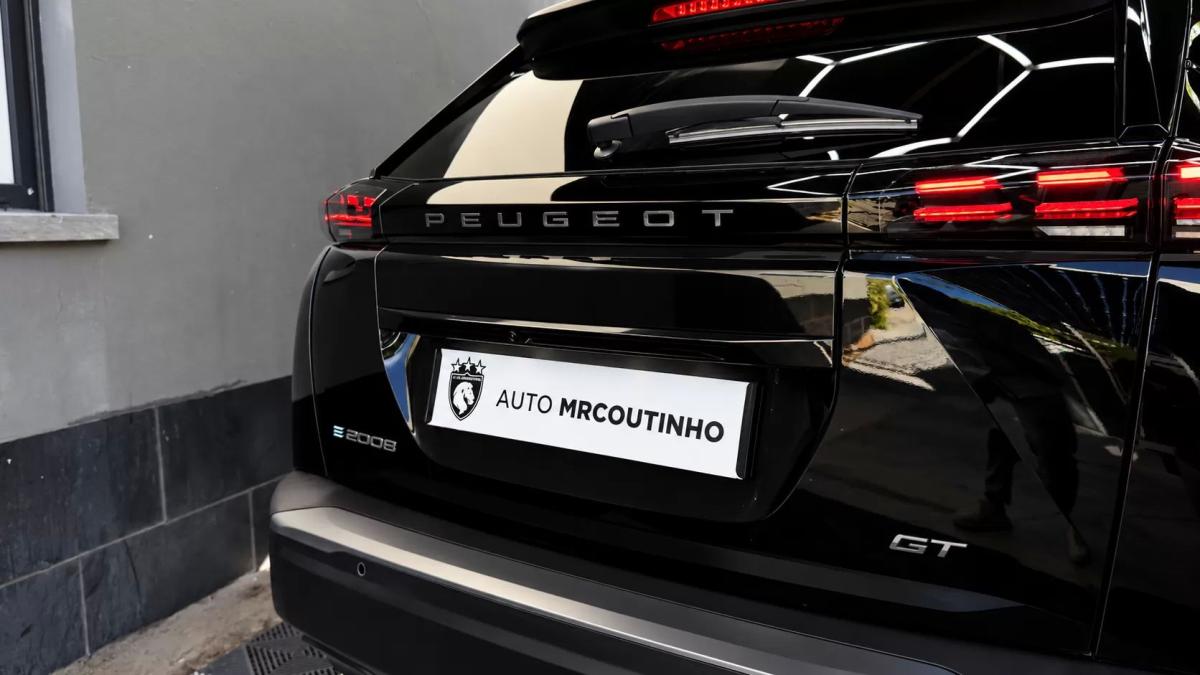 peugeot-e-2008-2025-eletrico-0cc