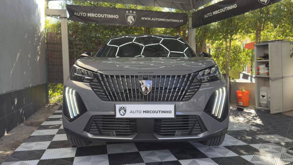 peugeot-e-2008-2025-eletrico-0cc