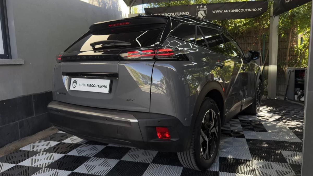peugeot-e-2008-2025-eletrico-0cc
