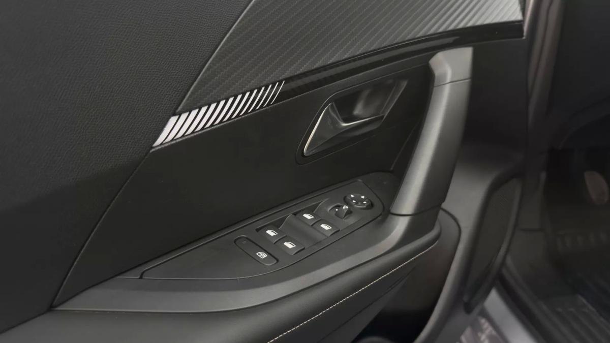 peugeot-2008-2024-gasolina-1199cc