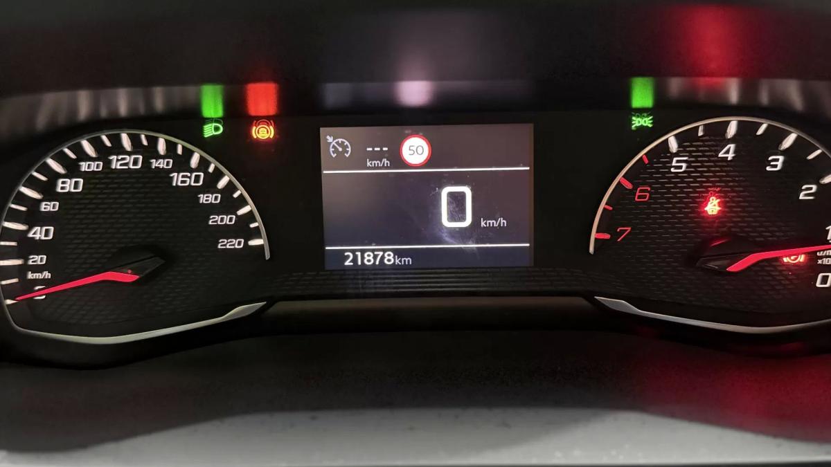 peugeot-2008-2025-gasolina-1199cc