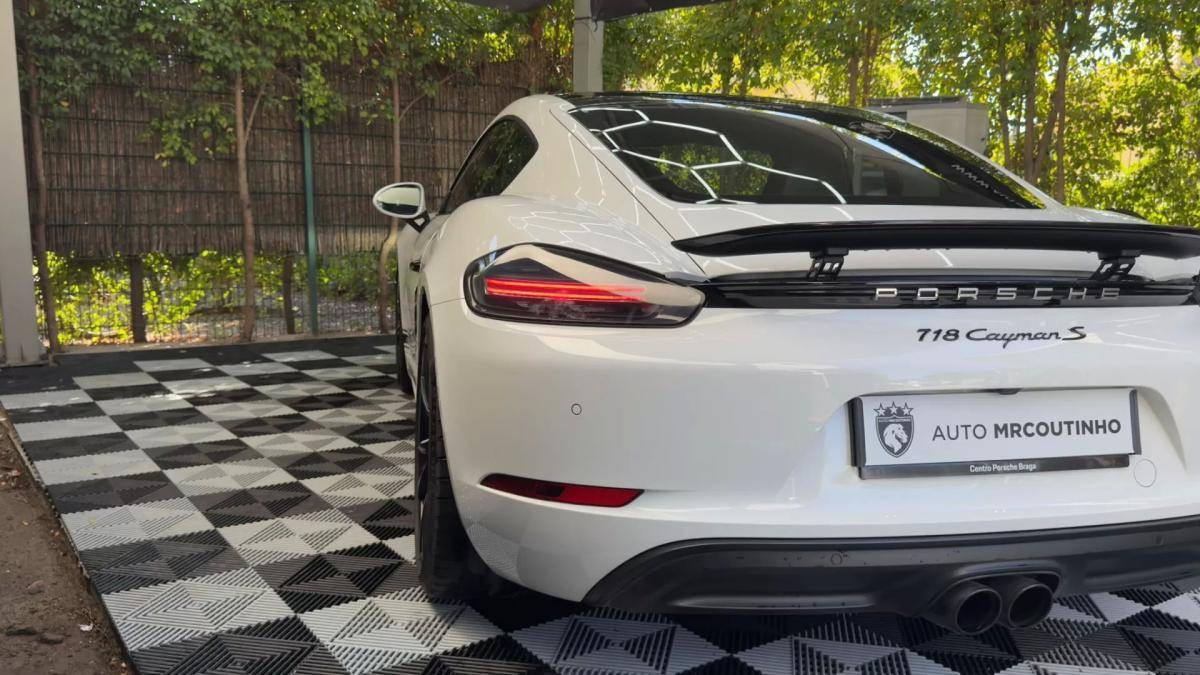 porsche-718-2018-gasolina-2497cc