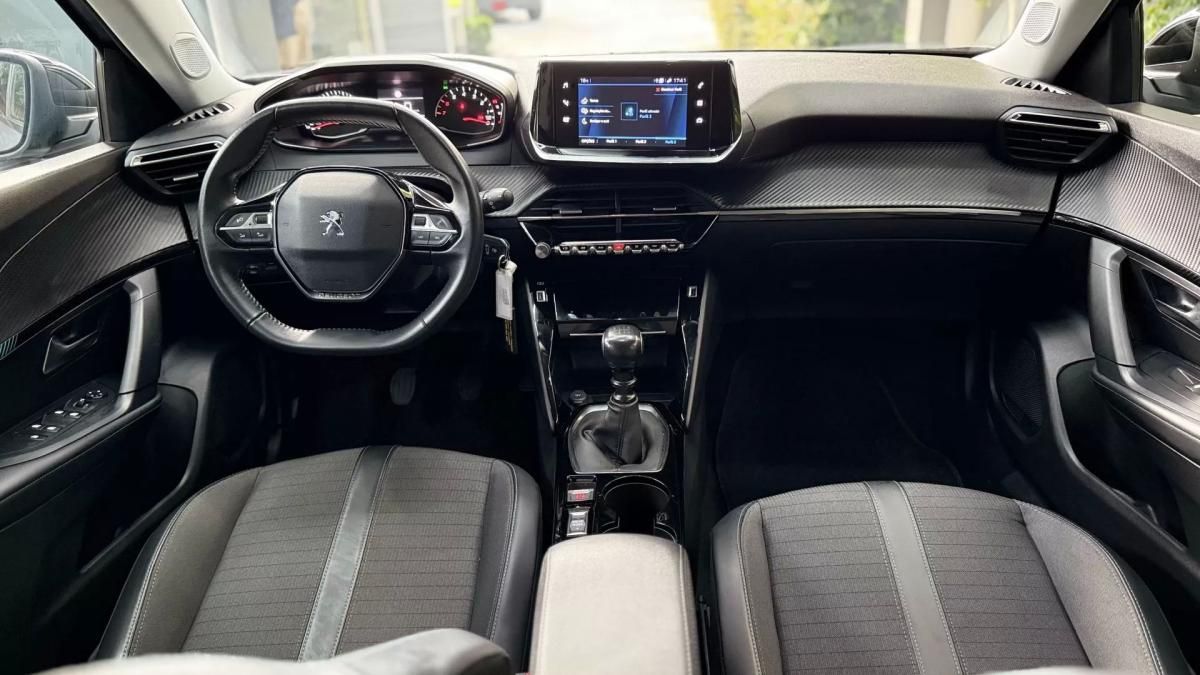 peugeot-2008-2022-gasolina-1199cc