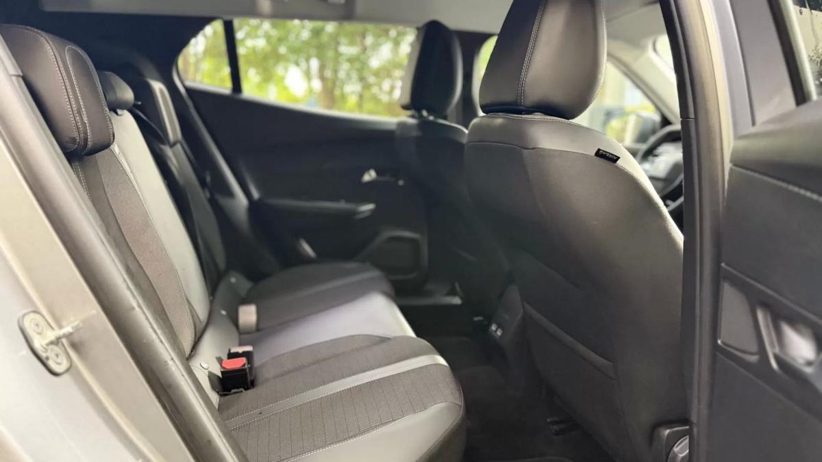 peugeot-2008-2022-gasolina-1199cc