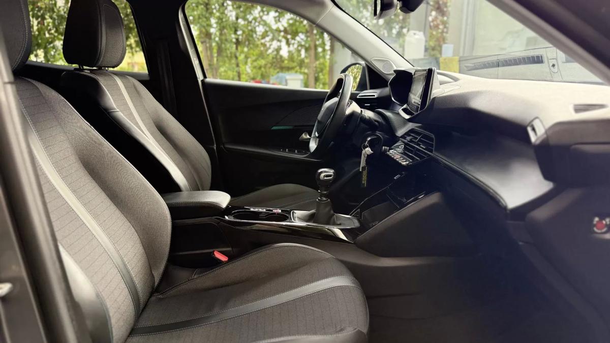 peugeot-2008-2022-gasolina-1199cc