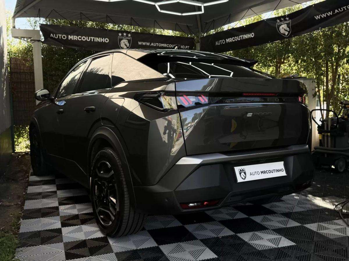 peugeot-e-3008-2025-eletrico-0cc
