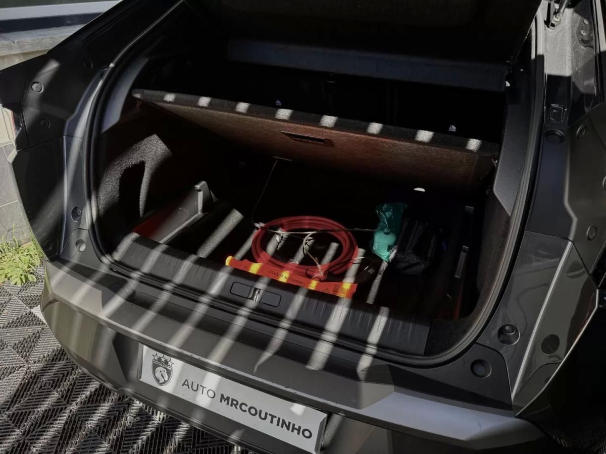 peugeot-e-3008-2025-eletrico-0cc