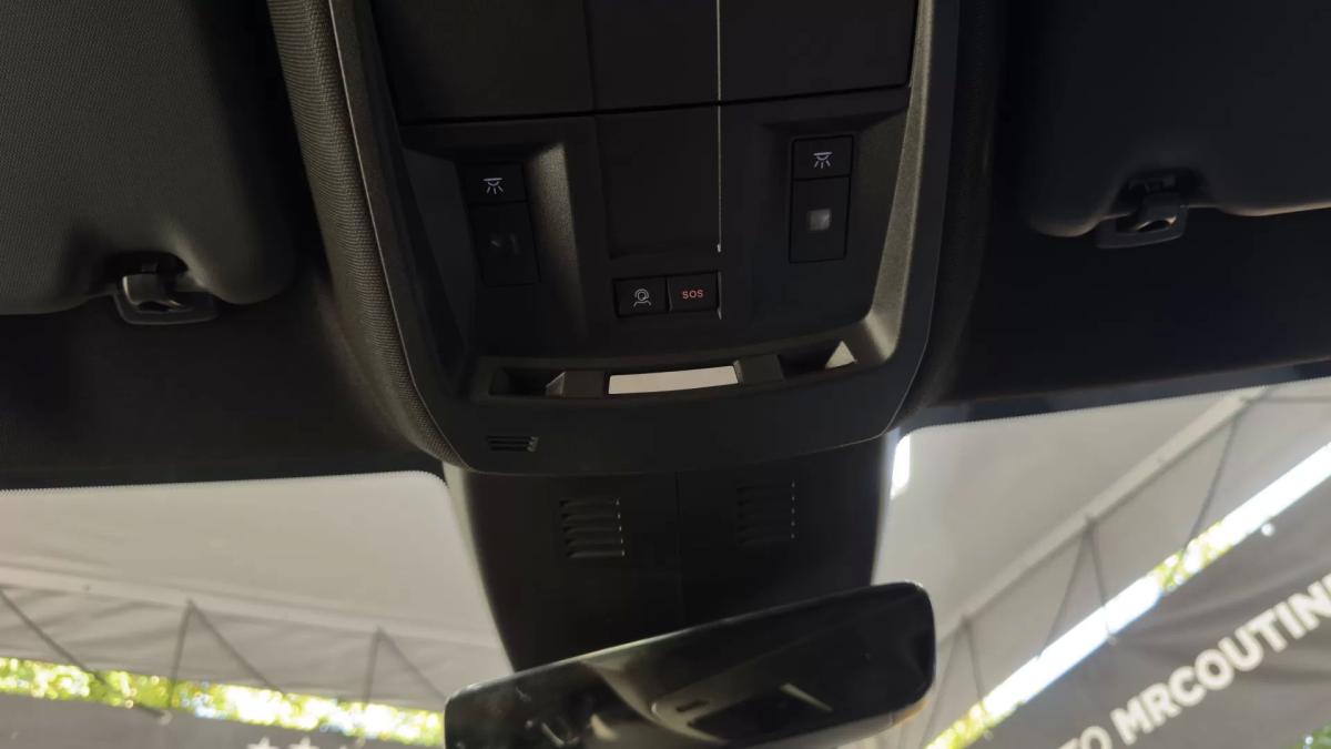 peugeot-e-3008-2025-eletrico-0cc