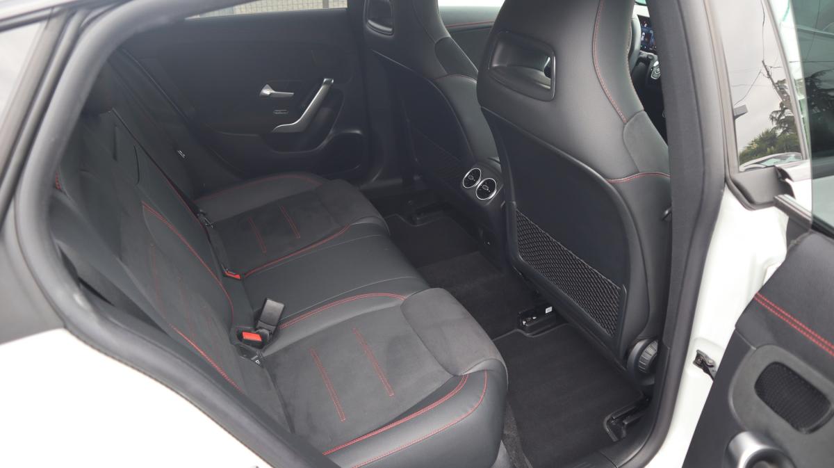 mercedes-benz-cla-2023-hibrido-a-gasolina-1332cc