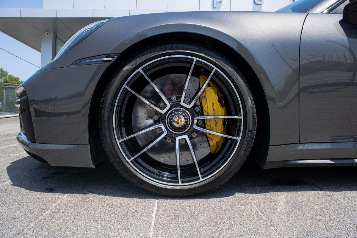 porsche-992-2020-gasolina-3745cc