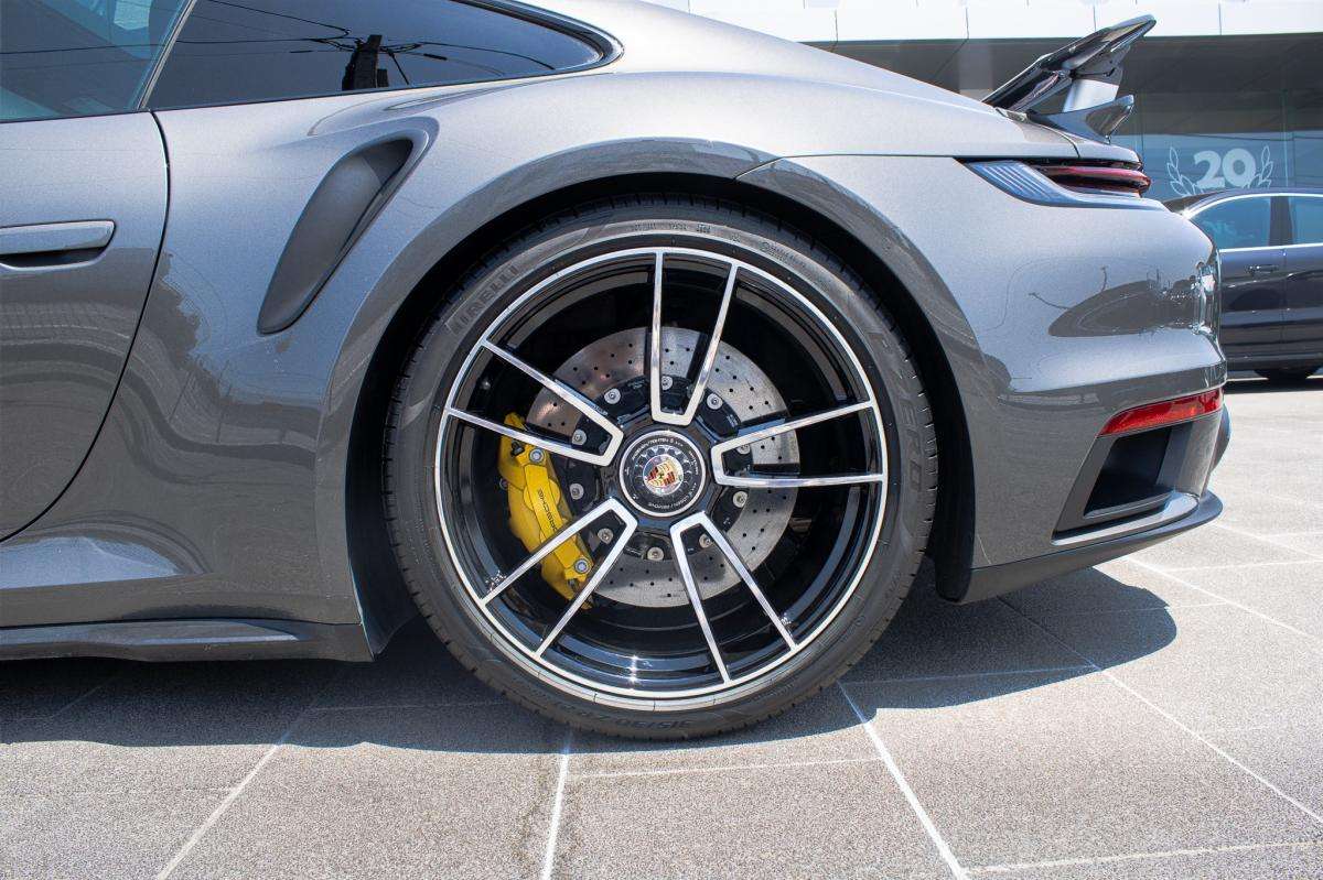 porsche-992-2020-gasolina-3745cc