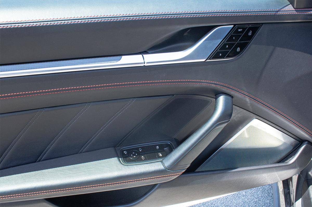 porsche-992-2020-gasolina-3745cc