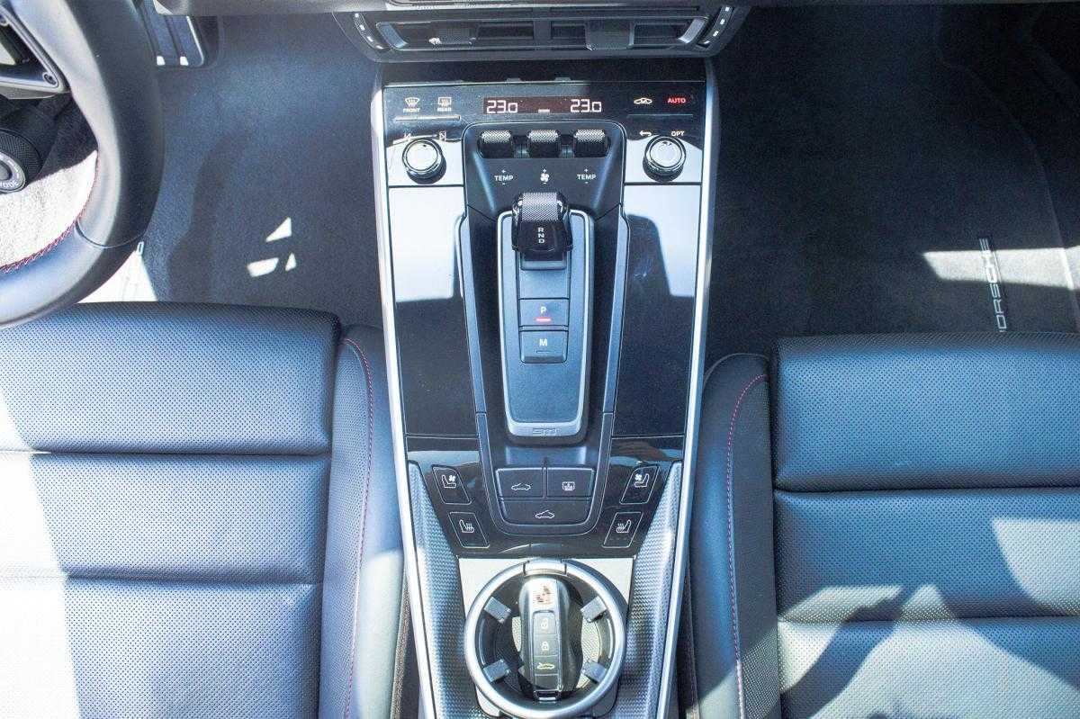 porsche-992-2020-gasolina-3745cc