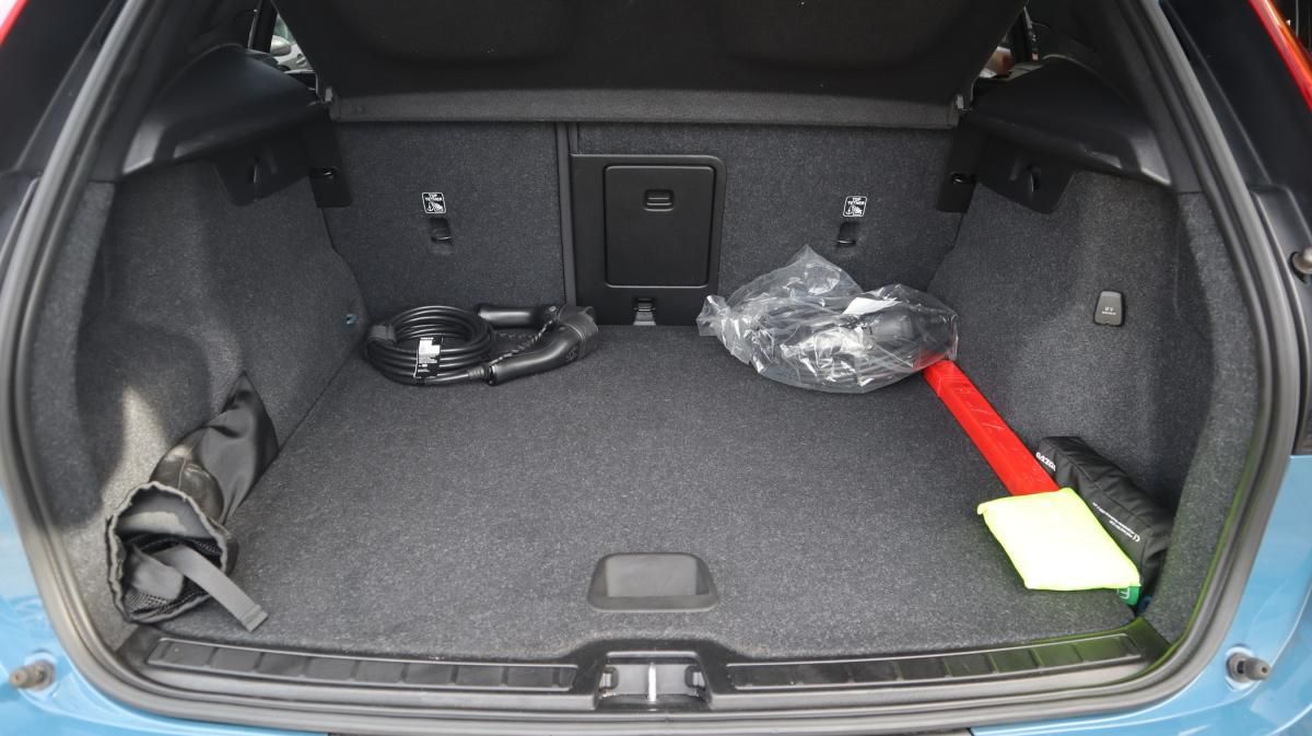 volvo-xc40-2022-hibrido-a-gasolina-1477cc