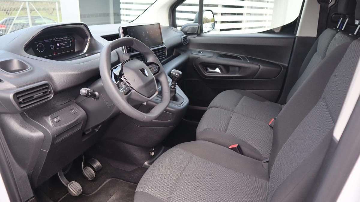 peugeot-partner-2025-diesel-1499cc