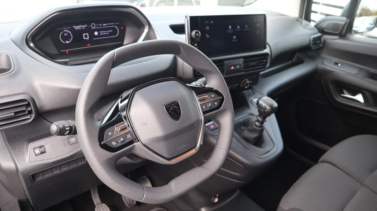 peugeot-partner-2025-diesel-1499cc