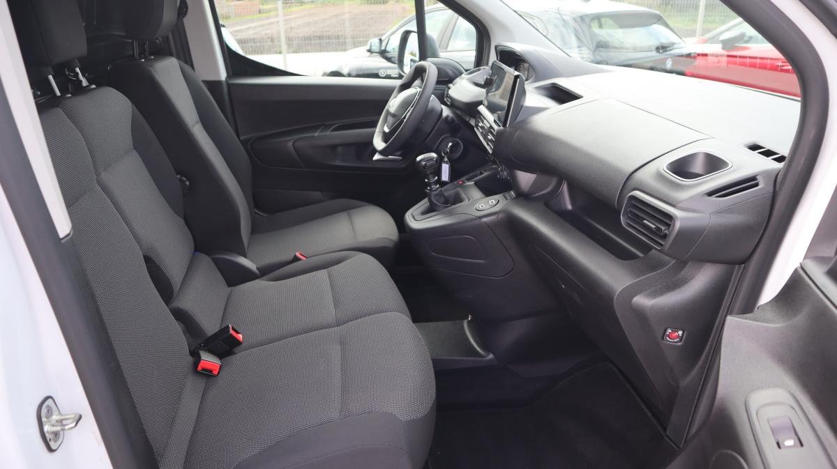 peugeot-partner-2025-diesel-1499cc