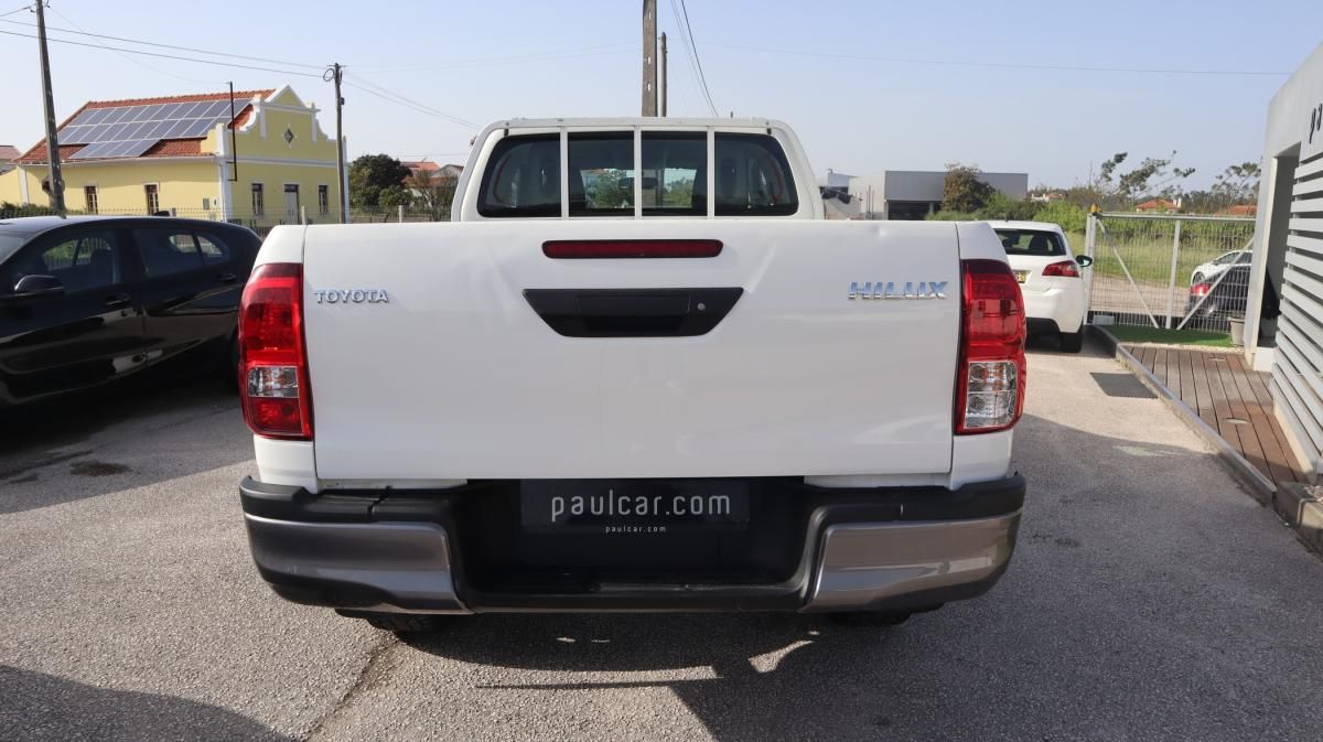 toyota-hilux-2022-diesel-2393cc