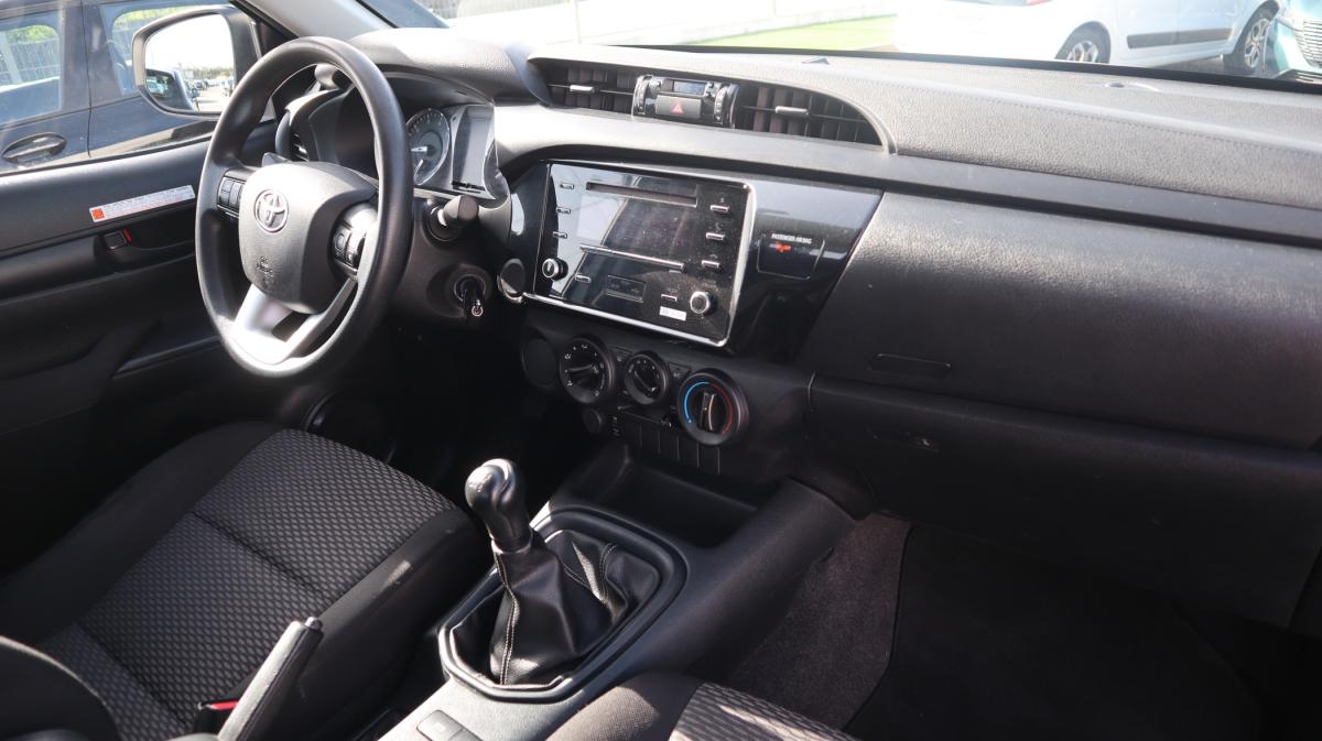 toyota-hilux-2022-diesel-2393cc