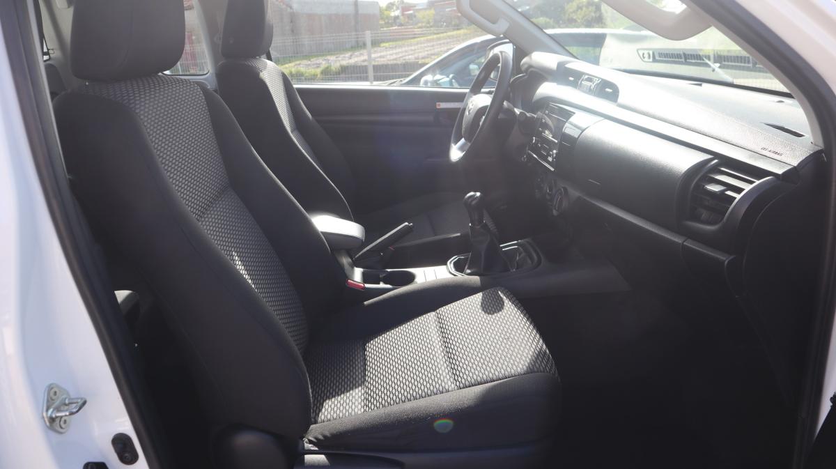 toyota-hilux-2022-diesel-2393cc