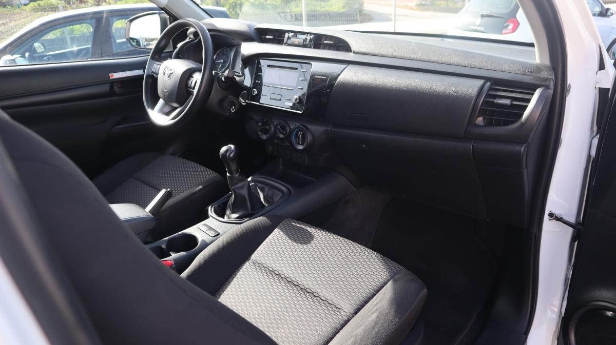 toyota-hilux-2022-diesel-2393cc