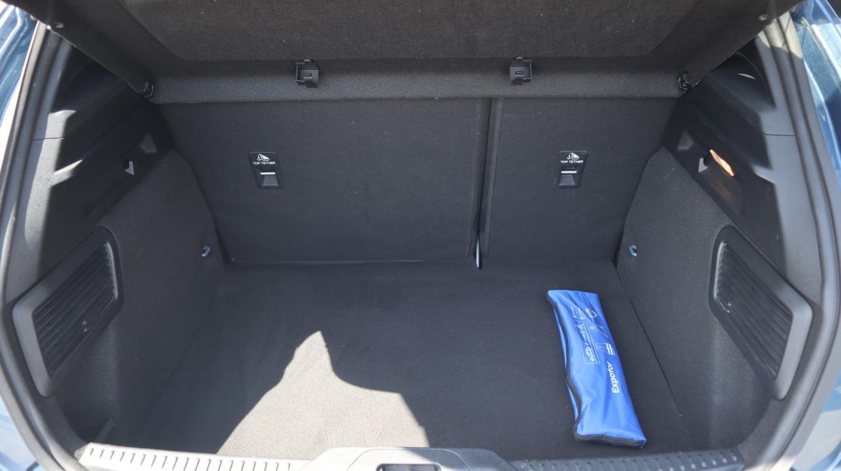 ford-focus-2022-gasolina-998cc