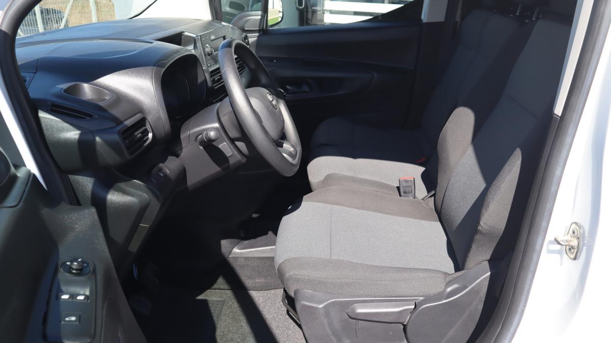 toyota-proace-2021-diesel-1499cc