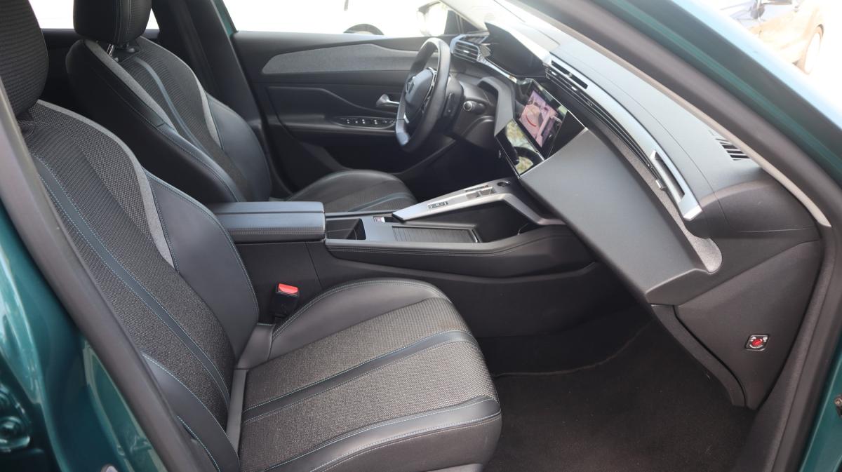 peugeot-308-sw-2022-diesel-1499cc