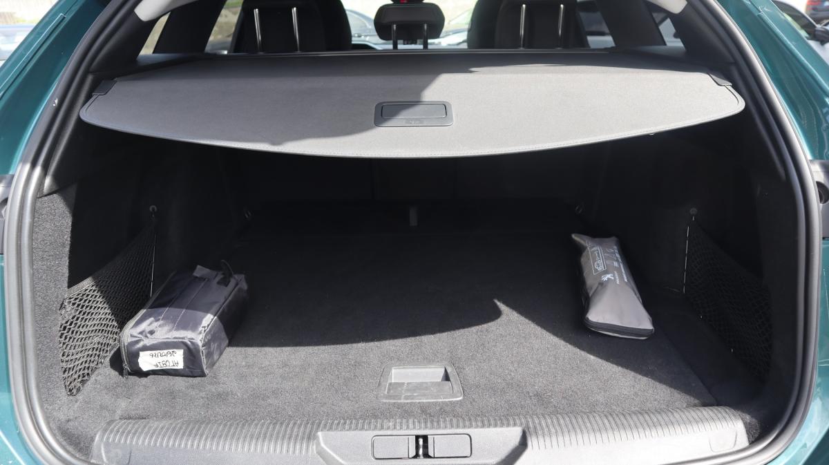 peugeot-308-sw-2022-diesel-1499cc