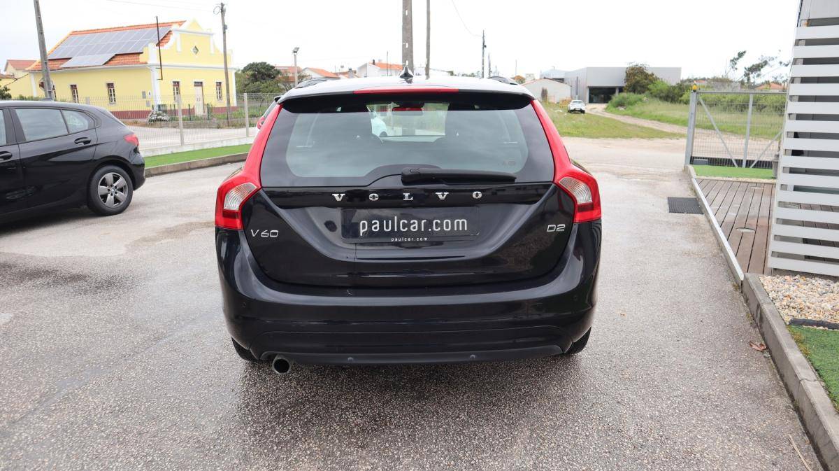 volvo-v60-2014-diesel-1560cc
