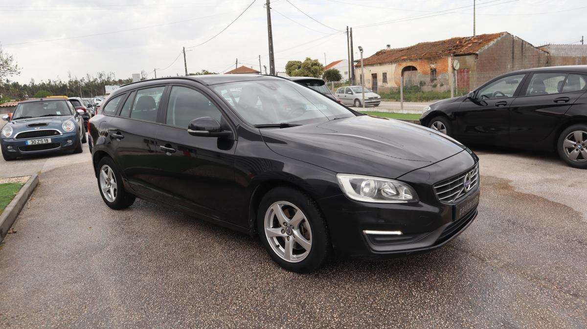 volvo-v60-2014-diesel-1560cc
