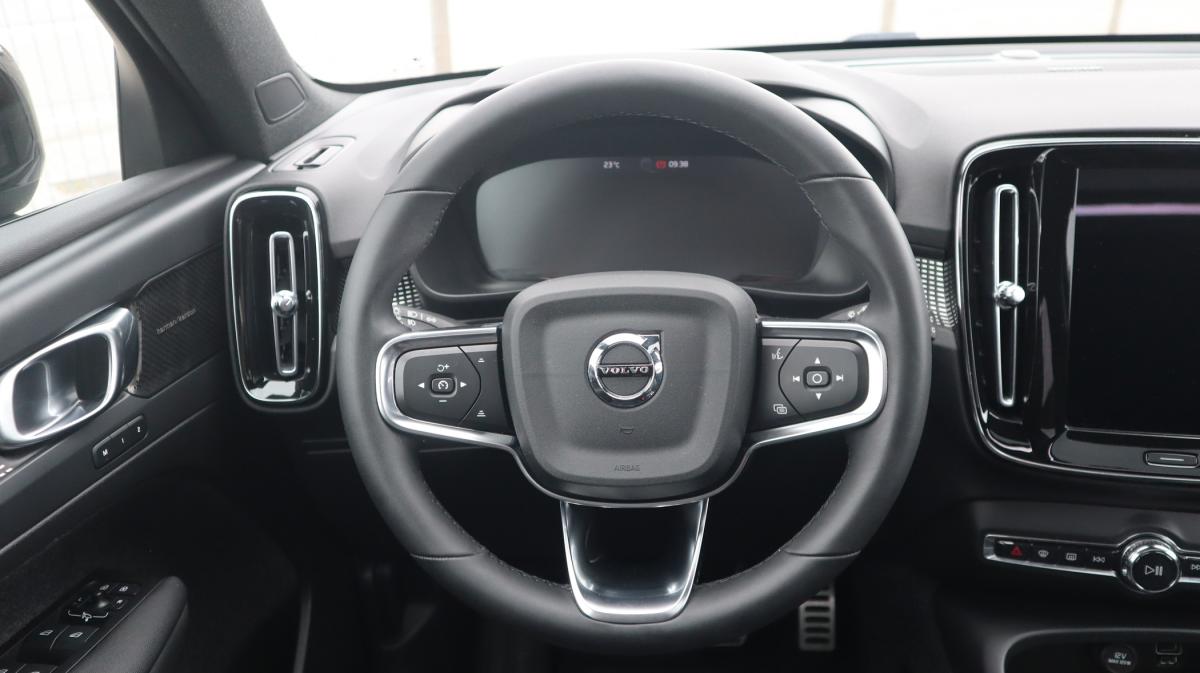volvo-xc40-2022-gasolina-1477cc
