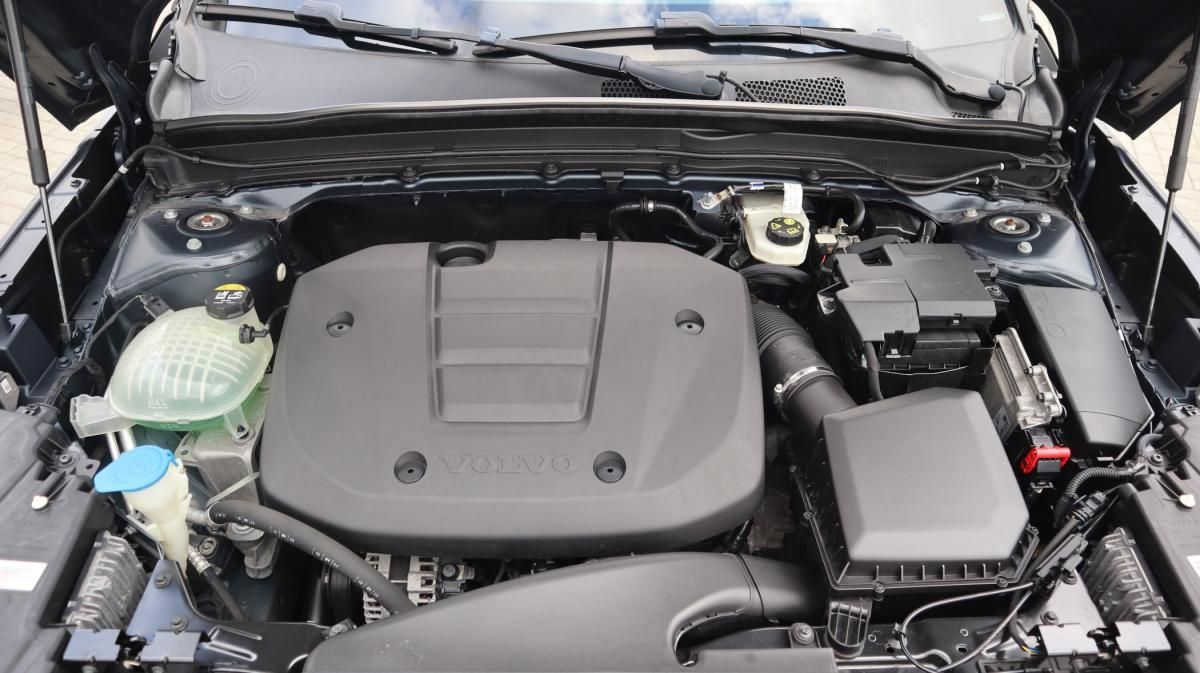 volvo-xc40-2022-gasolina-1477cc