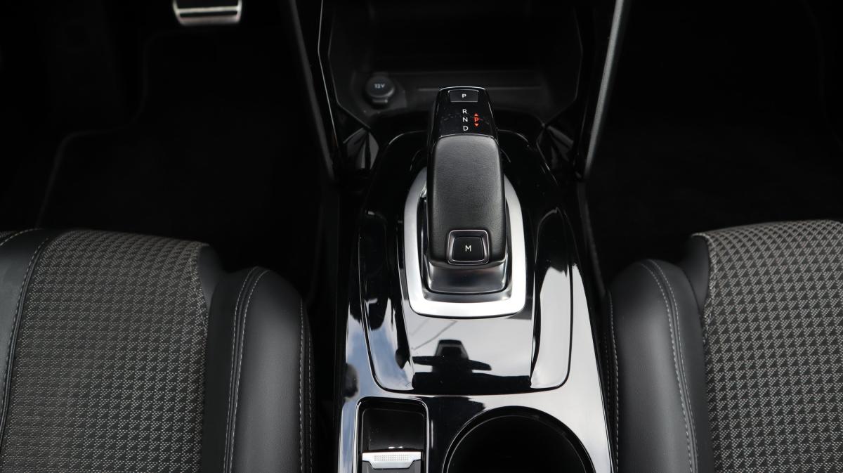 peugeot-2008-2021-diesel-1499cc