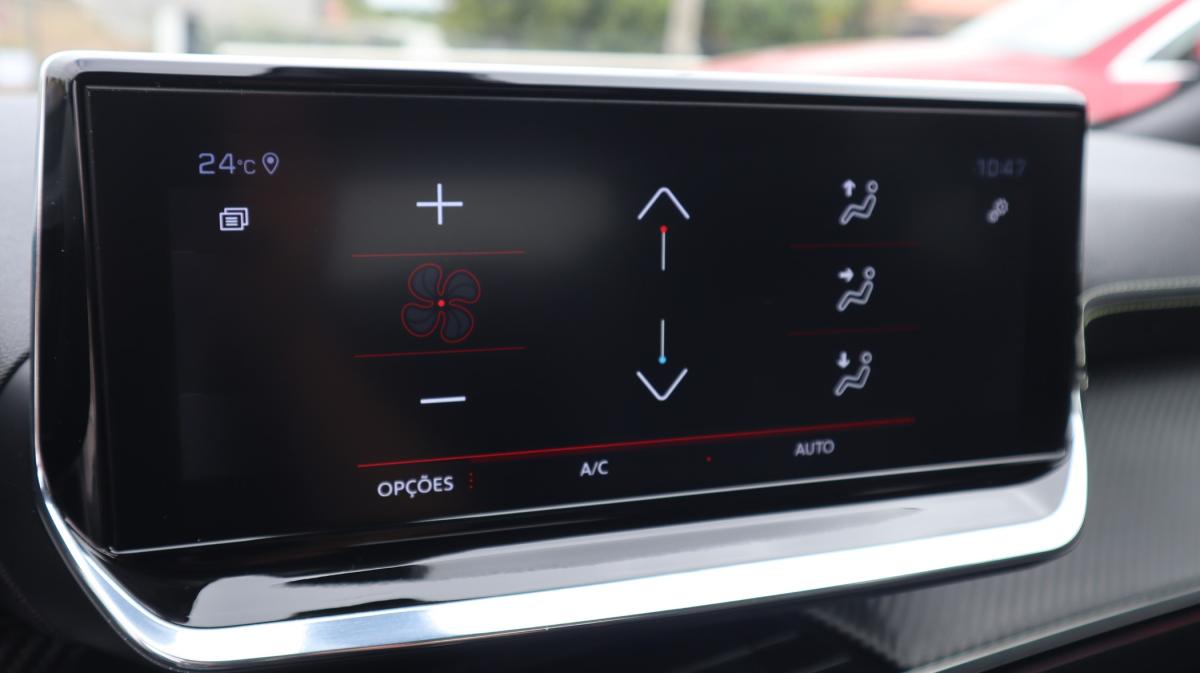 peugeot-2008-2021-diesel-1499cc