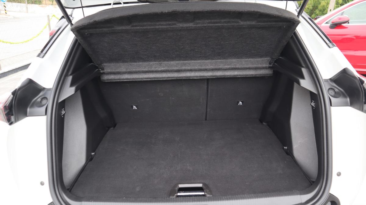 peugeot-2008-2021-diesel-1499cc