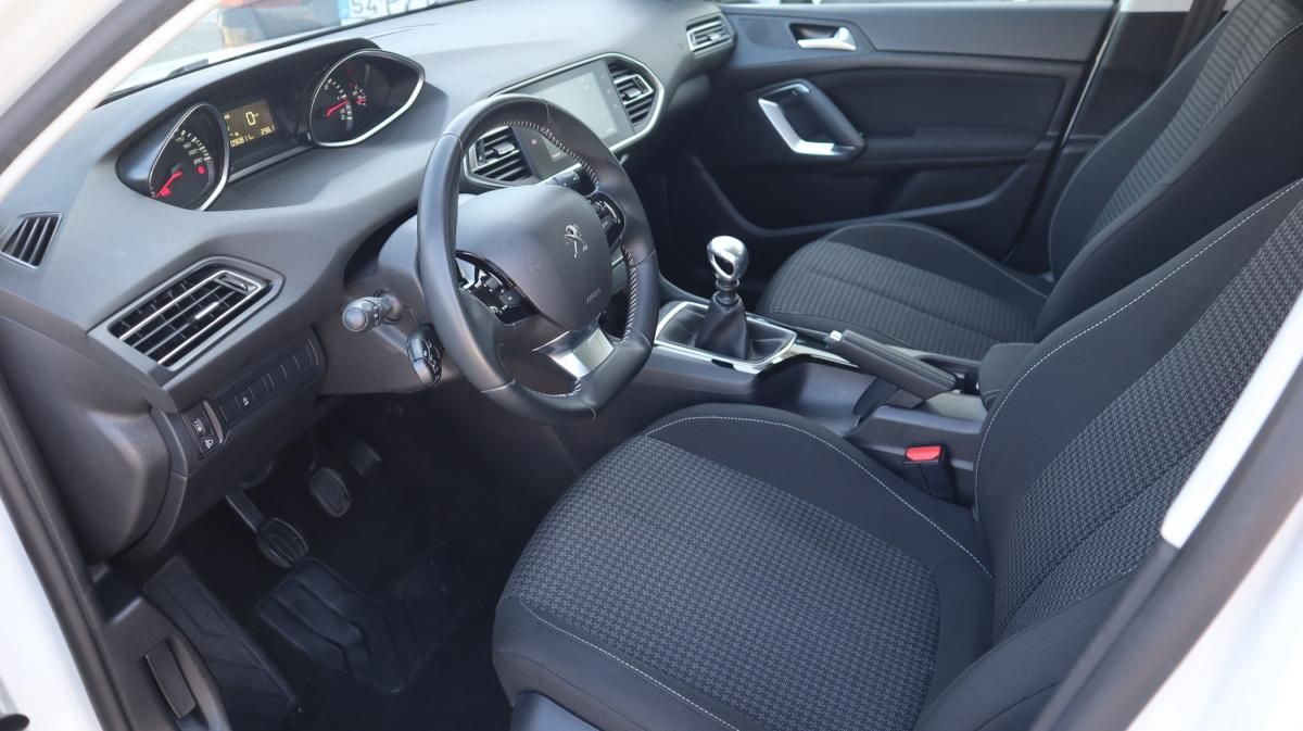 peugeot-308-2019-diesel-1499cc