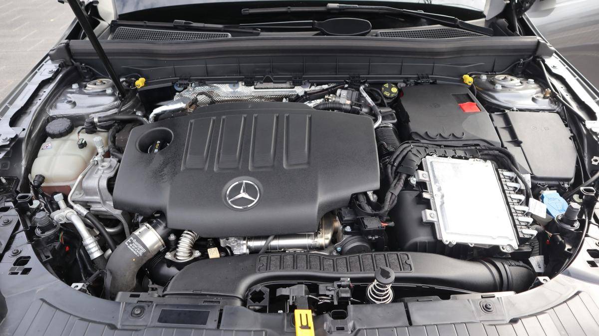 mercedes-benz-glb-2021-diesel-1950cc