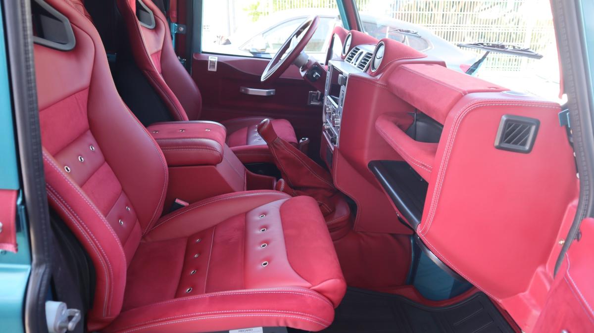 land-rover-defender-2011-diesel-2402cc