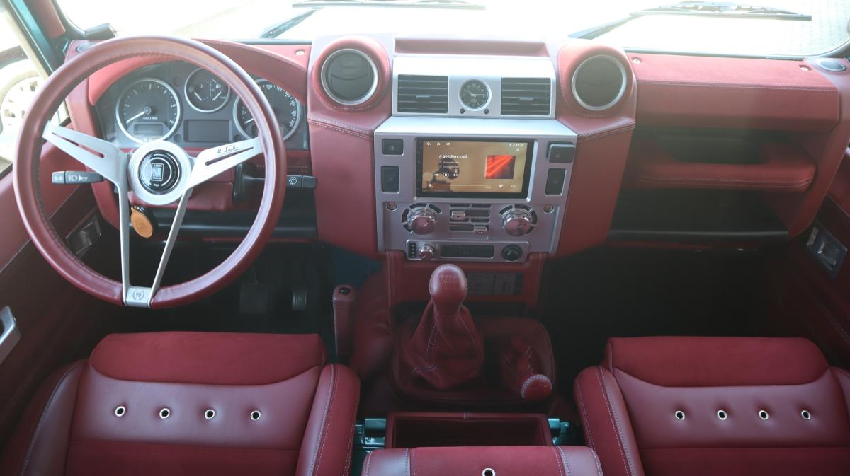 land-rover-defender-2011-diesel-2402cc
