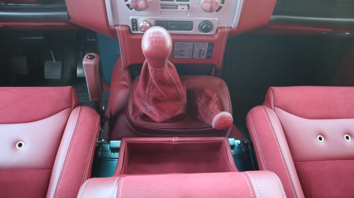 land-rover-defender-2011-diesel-2402cc