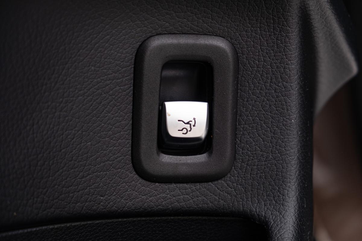 mercedes-benz-glc-2018-diesel-2143cc