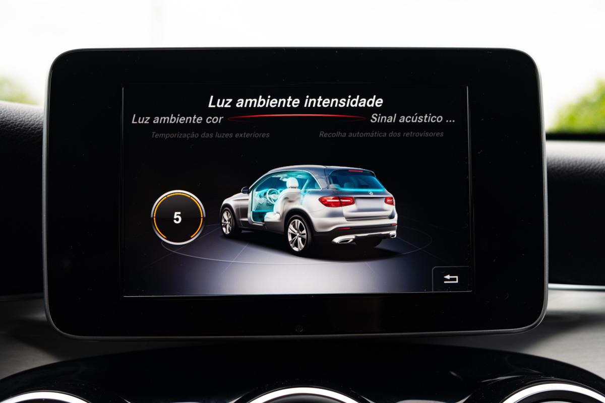 mercedes-benz-glc-2018-diesel-2143cc