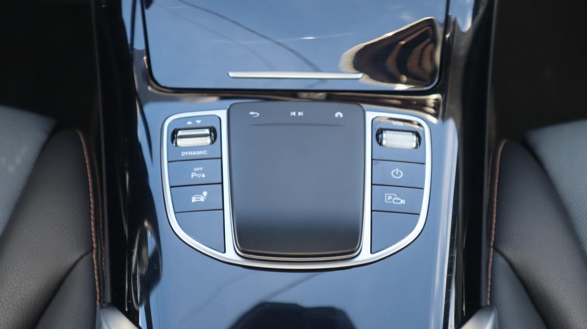 mercedes-benz-eqc-2021-eletrico-500cc