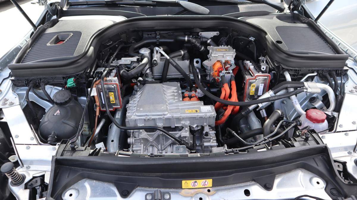 mercedes-benz-eqc-2021-eletrico-500cc