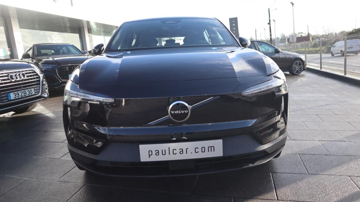volvo-ex30-2024-eletrico-500cc
